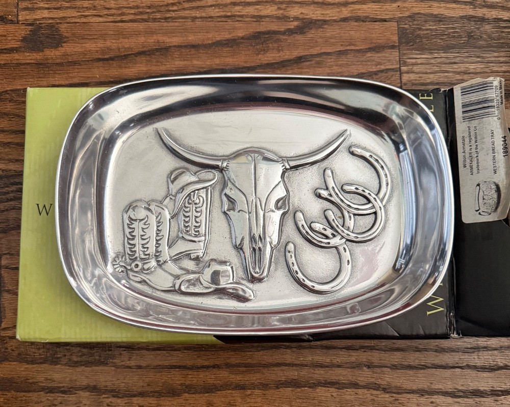 Wilton Armetale Western Bread Tray 9"