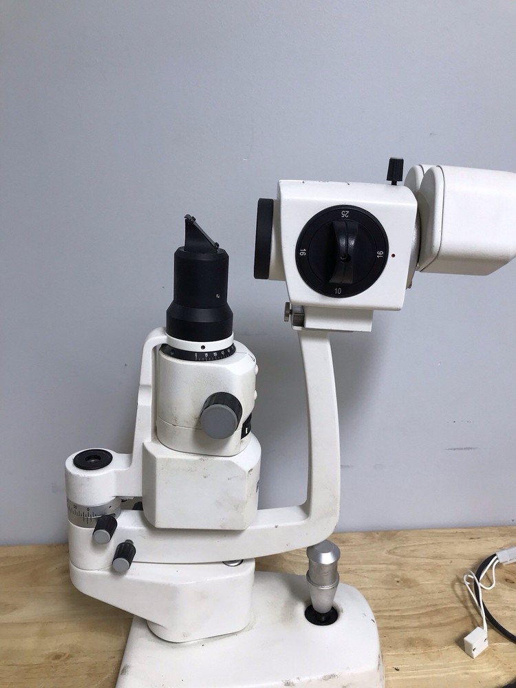 Reichert XCEL 250 Slit Lamp