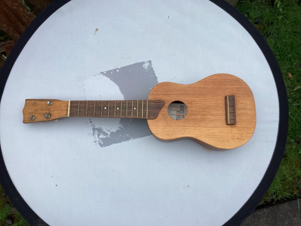 Vintage Kamaka Ukulele White Label