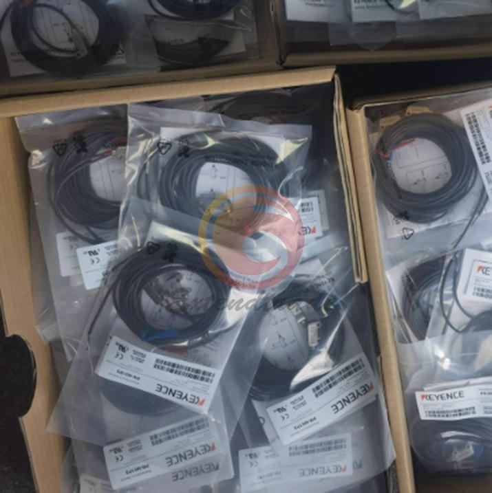 1PC New Keyence PR-MB15CN sensor