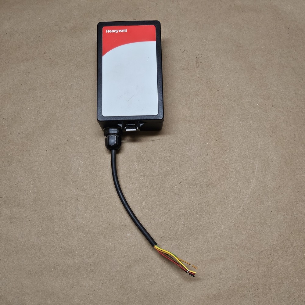 Honeywell C7232B1014 CO2 Sensor/Controller New Never Used