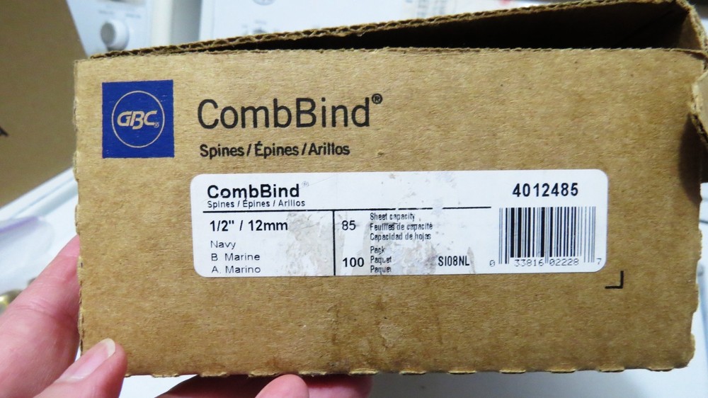 Plastic Comb Binding Spines 1/2in 11mm Navy 19-Ring 100 Pack Document Binder