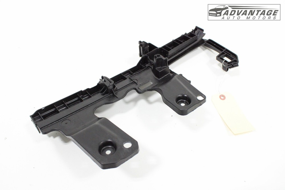 2019-2026 RAM 1500 FRONT LEFT SIDE DOOR PANEL LOCK LATCH ACTUATOR BRACKET OEM