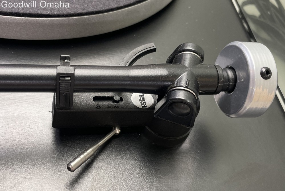 Rega Planar 2 (P2) Turntable - Black - Tested