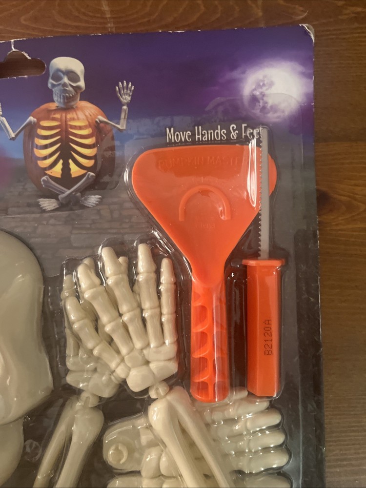 Skeleton Pumpkin Masters Funny Bones With Rib Cage Pattern 9 Piece Carving Kit