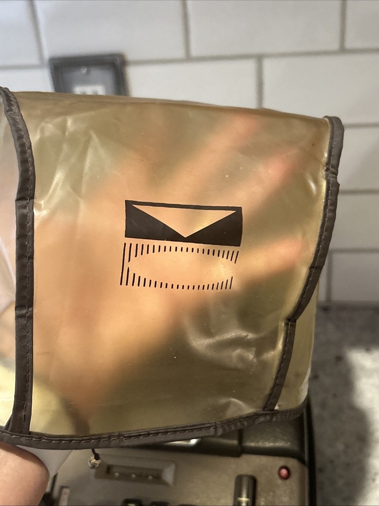 Victor Automatic Calculator Adding Machine Model 73 85 54, Powers On Read