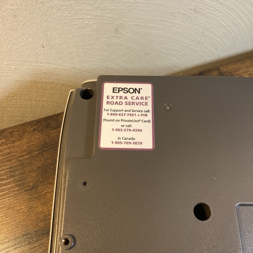 EPSON EMP-S4 Projector 3LCD w/ AV Cable, Bag, Setup Documents & CD (No Remote)
