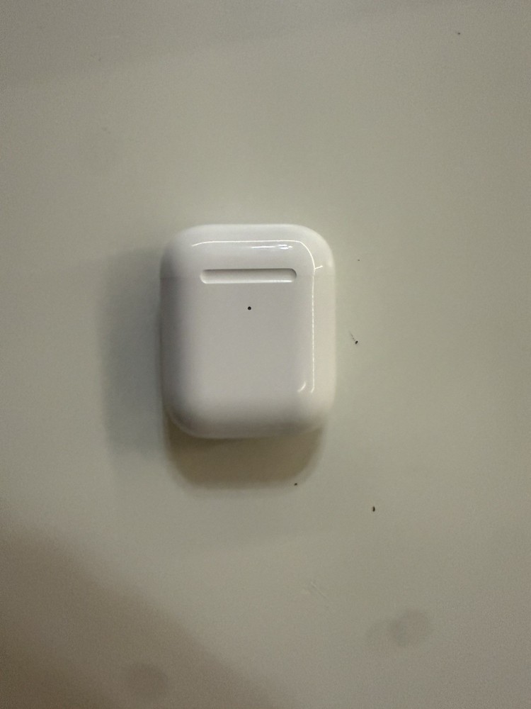 Apple AirPods 2nd Generation with Charging Case - White