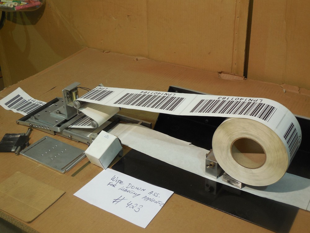 Wipe Down Assembly For Labeling Machine
