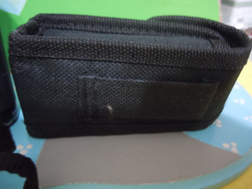 GOLF RANGE FINDER WITH POUCH