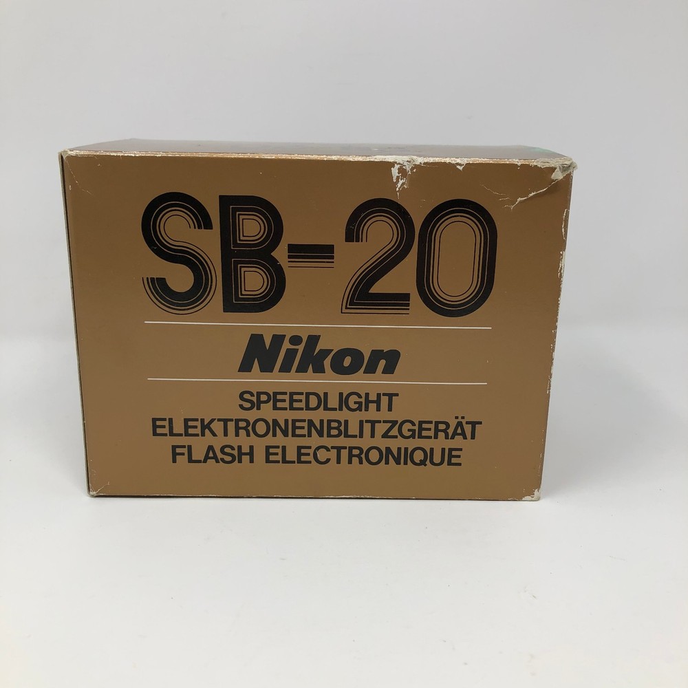 Nikon Speedlight SB-20 Shoe Mount Flash for Nikon Camera Case Box Papers EUC