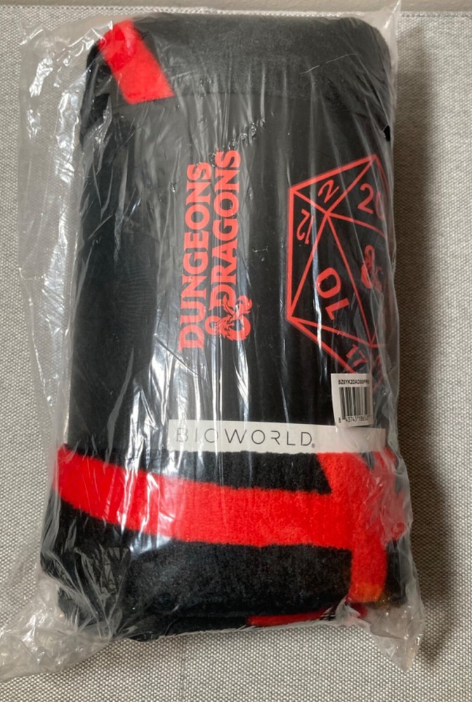 Dungeons & Dragons D20 Throw Blanket (BRAND NEW)