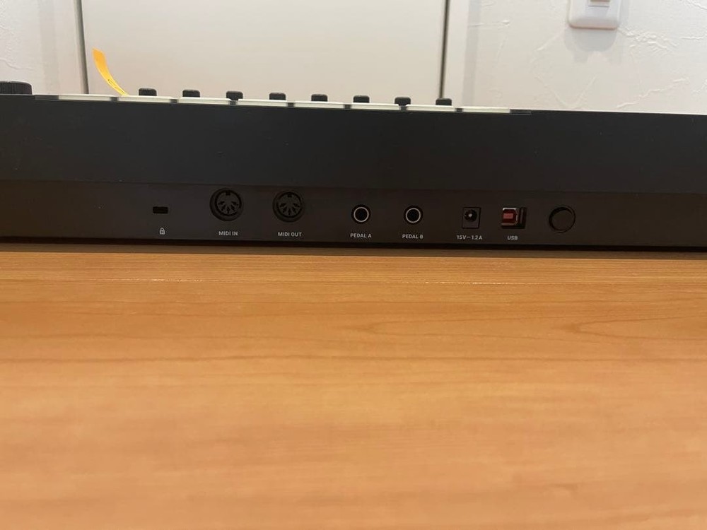 Native Instruments S-Series Komplete Kontrol S49 MK3 Keyboard Controller