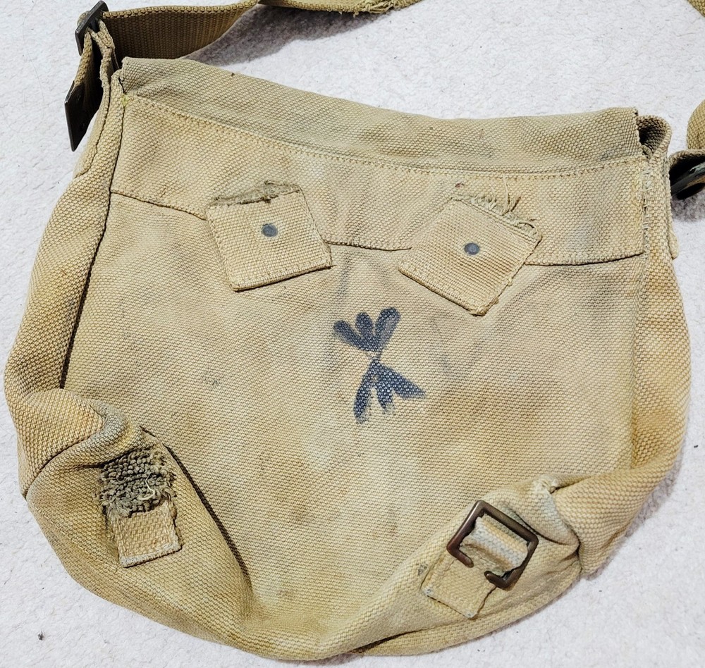 WW1 1918 - BRITISH ARMY WEBBING SMALL PACK BAG WITH STRAP 1908 PATTERN MOUNTED