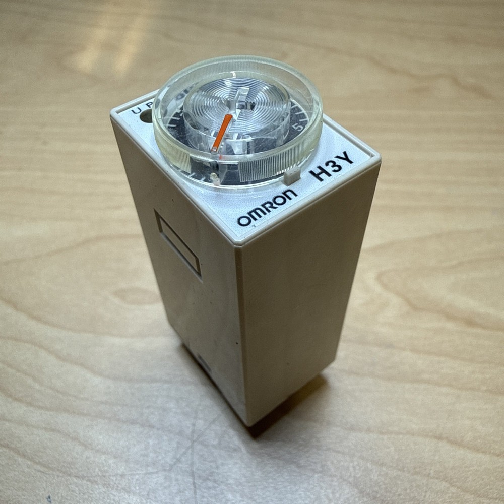 NEW! Omron H3Y-2 Timer Relay