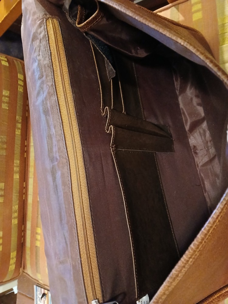 Rugged Thick Leather Briefcase Bag