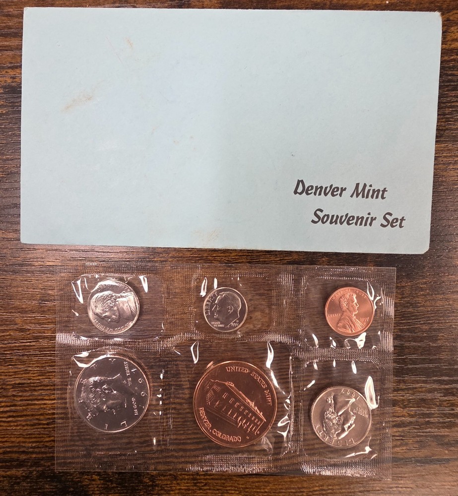 1998-D Official US Mint Souvenir Set with Envelope.
