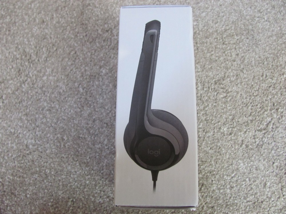 Brand New Logitech H390 USB Wired Computer Headset (981-000310) - Black