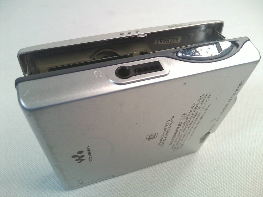 SONY MZ-E505 MiniDisc Walkman Player Portable MD Tested Working Compact