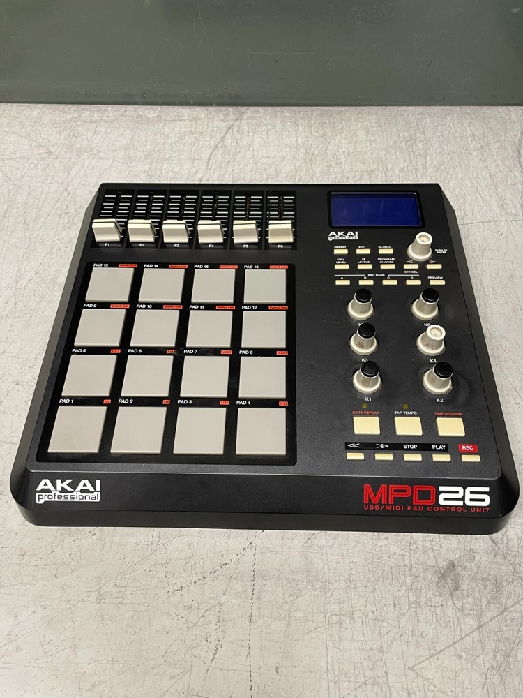 AKAI Professional MPD26 USB/MIDI Pad Control Unit