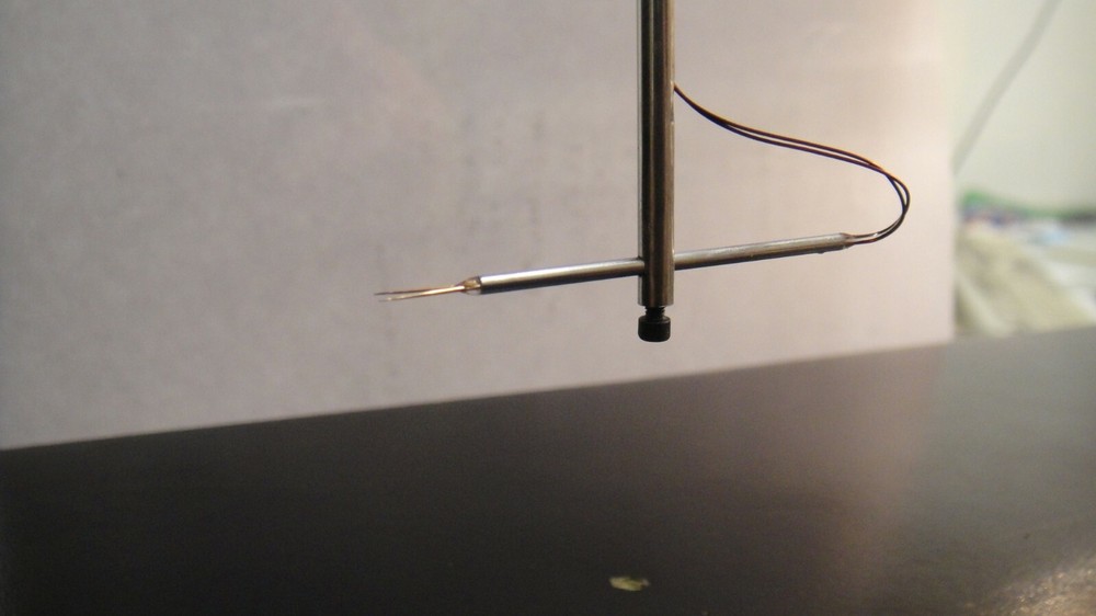Custom-designed 10 micrometer Pt hot-wire Subminiature Probe