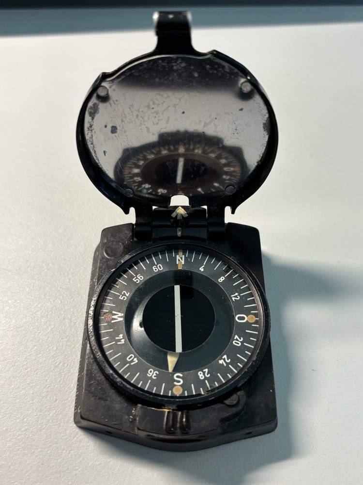 German WWI! Black Bakelite March Compass