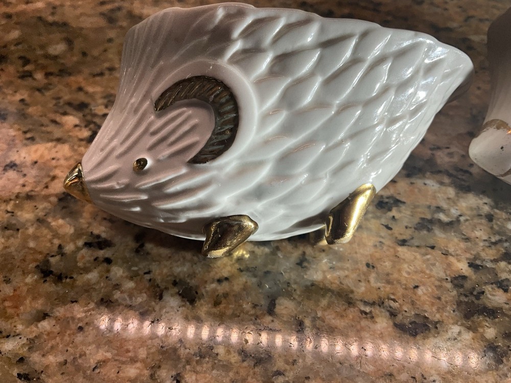 hedgehog measuring cups