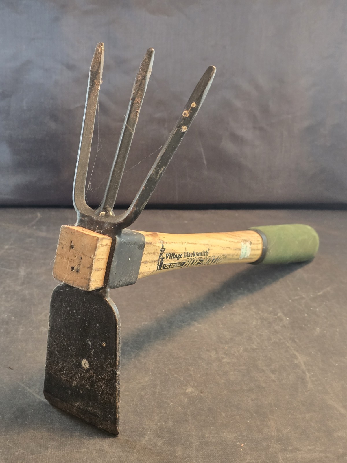 Village Blacksmith "Hoe-matic" Flower and Vegetable Tiller Garden Tool
