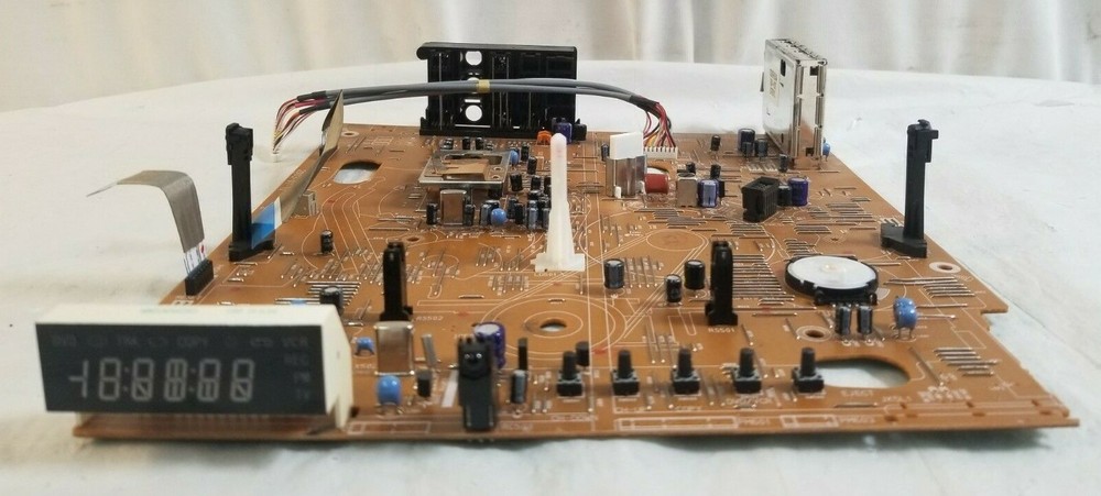 CINEVISION DVR1000 VCR & DVD Player MAIN PCB BOARD
