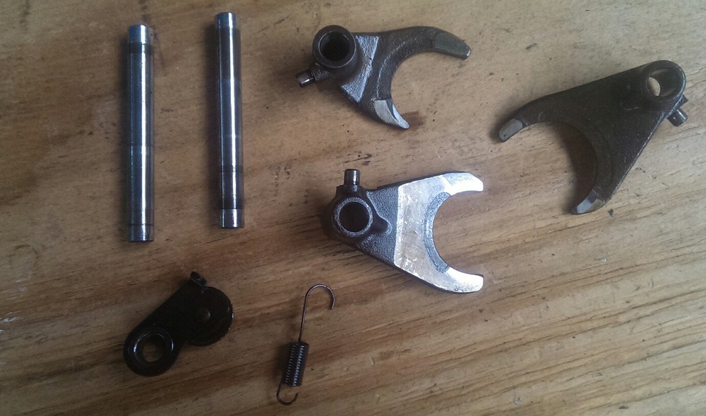 SUZUKI GN250 1993 Gearbox fork selectors