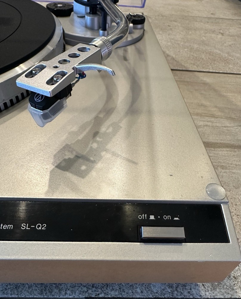 Technics SL-Q2 Semi-Automatic Quartz Direct Drive Turntable Serviced