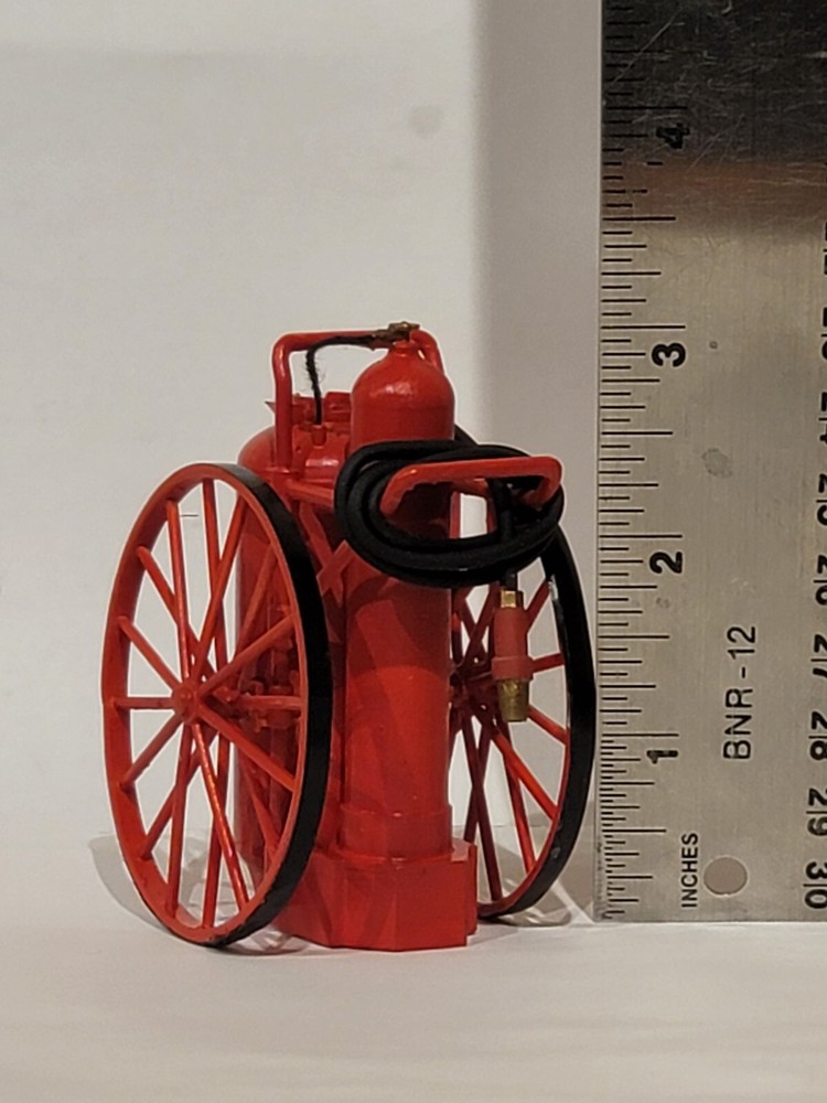 G Scale Fire Extinguisher - 1:24 Scale Dolley Fire Extinguisher