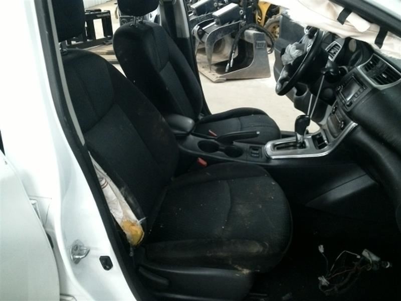 Driver Left Front Spindle/Knuckle Fits 11-25 LEAF 104636069