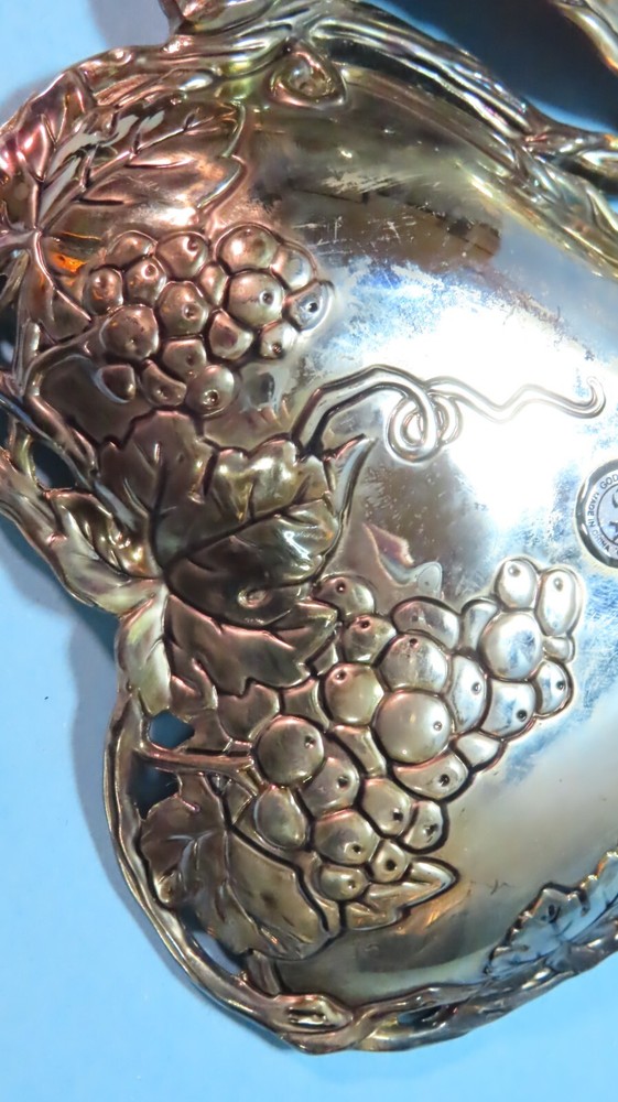 Vintage Godinger Silver Plated Grape Design Double Heart Serving Nut Fruit Dish