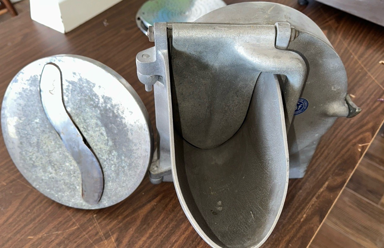 Grater Shredder pelican Head #12 drive for Hobart Mixer 3- Discs, S- Knife