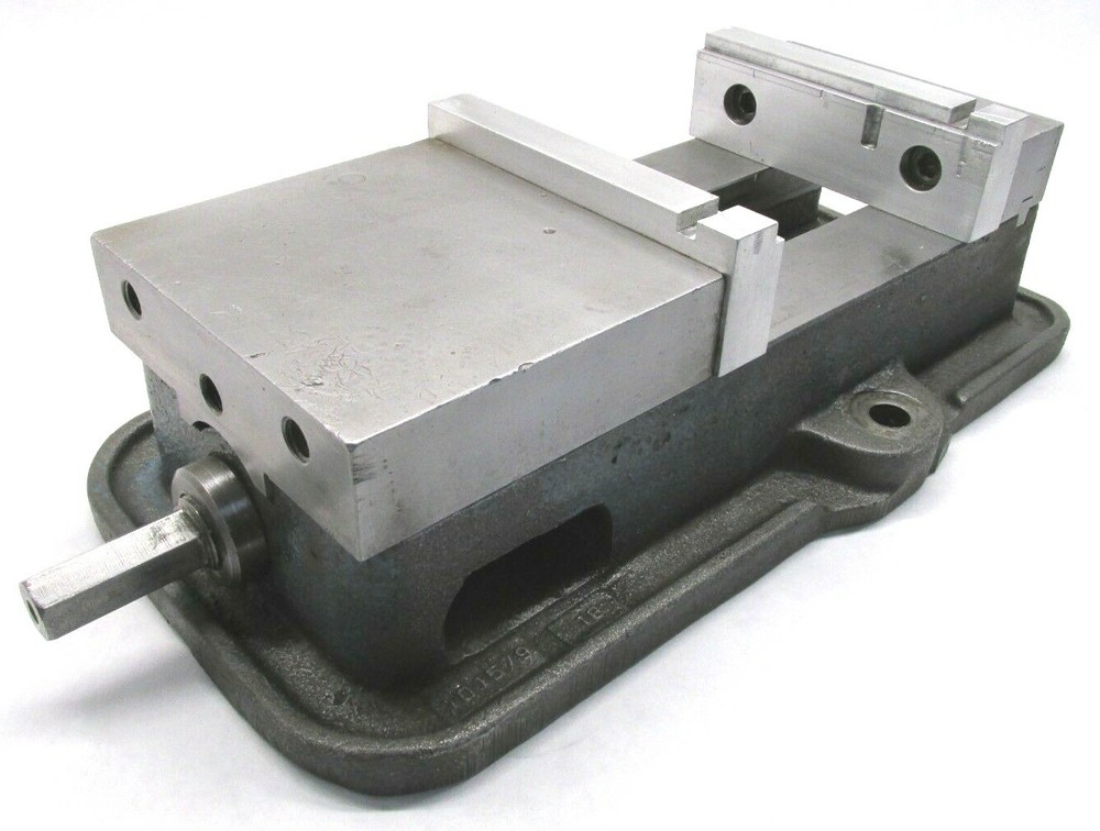 KURT ANGLOCK 6" MILLING MACHINE VISE w/ JAWS - #D60
