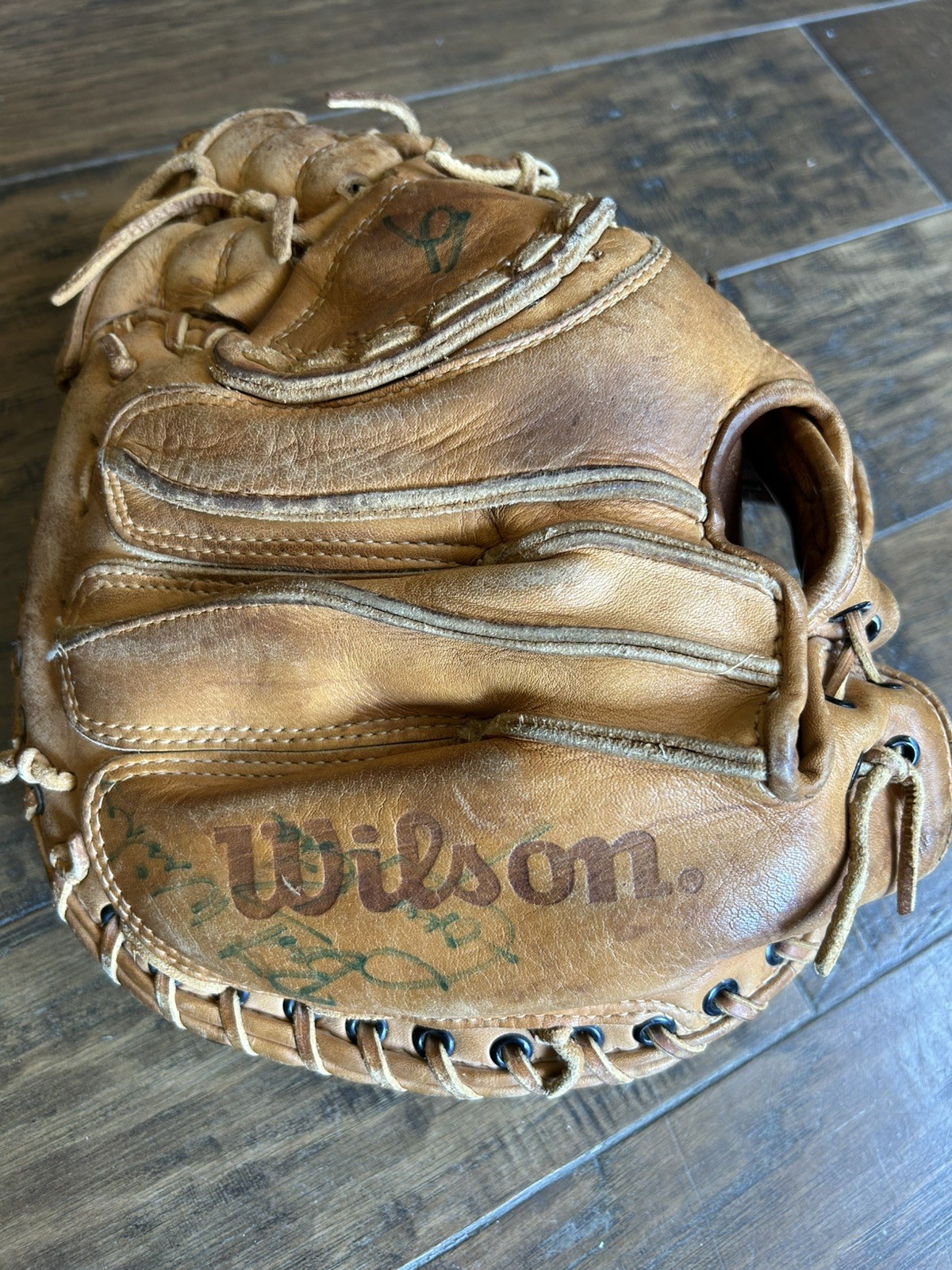 Game Used Auto Tony Peña 1982 Wilson Catchers Mitt Pittsburgh Pirates Photomatch