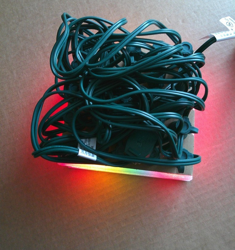 Patio Lights 25-count C7-Bulb Multi-Color Green Wire