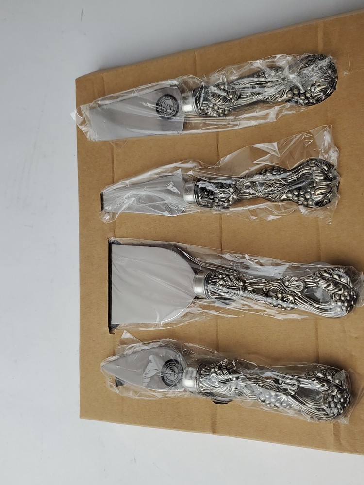 Silver Plated Grape & Grapevine Handle.FS