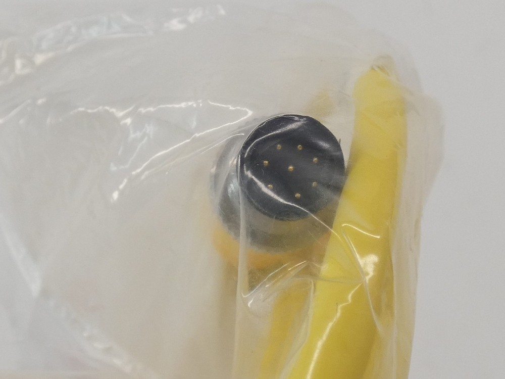Mencom MDCP-8MFP-2M Shielded Yellow Cable Cordset 2M 60V 2A - NEW Surplus!