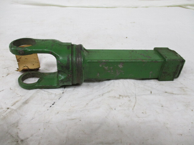 John Deere Yoke (AH11168)