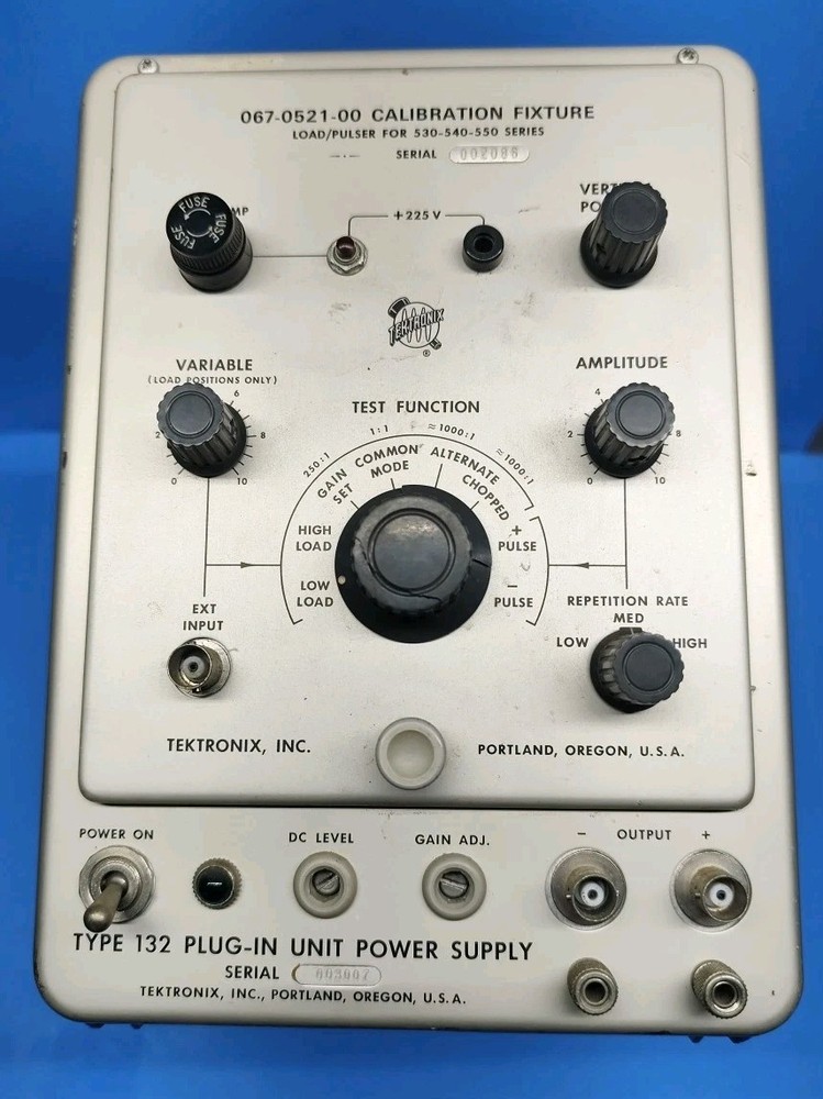 Tektronix E 132 Plug-In Unit Power Supply