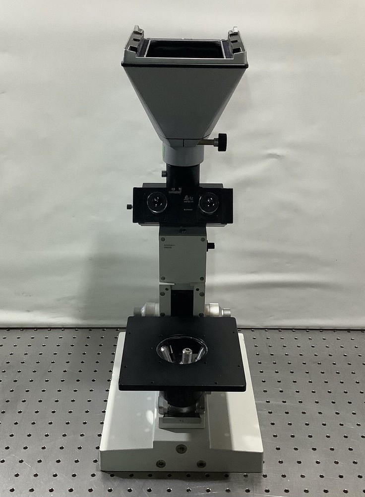 Leitz Wetzlar Diavert Trinocular Inverted Microscope