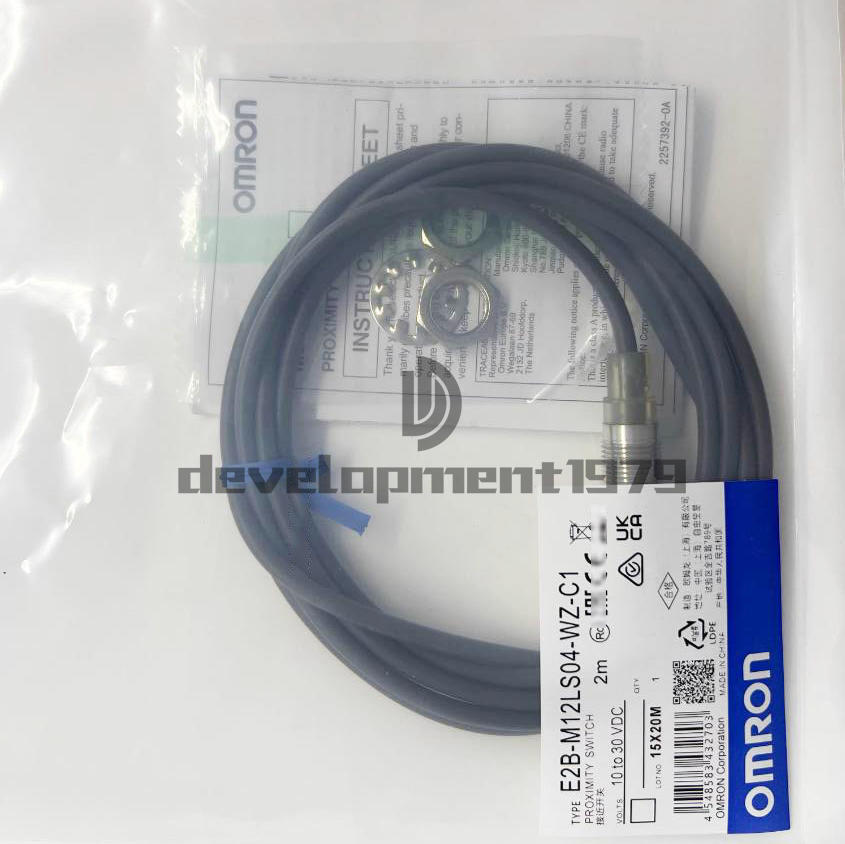 One New Omron E2B-M12LS04-WZ-C1 Proximity Sensor