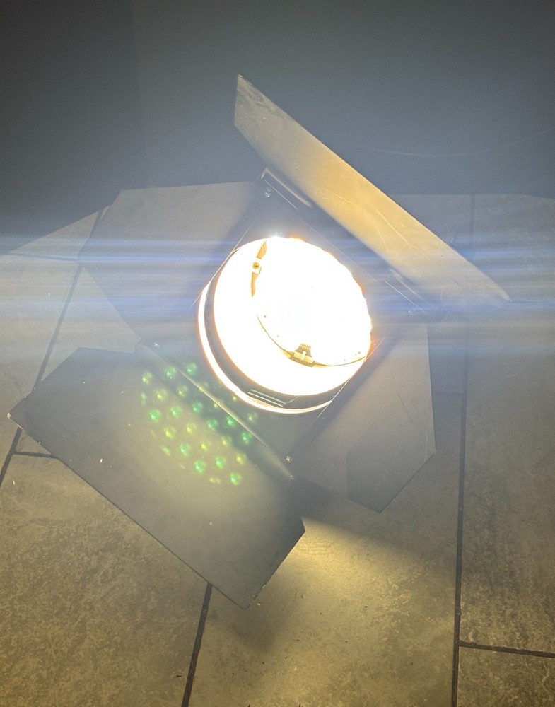 Aadyn Technology Jab Variable LED light with accessories