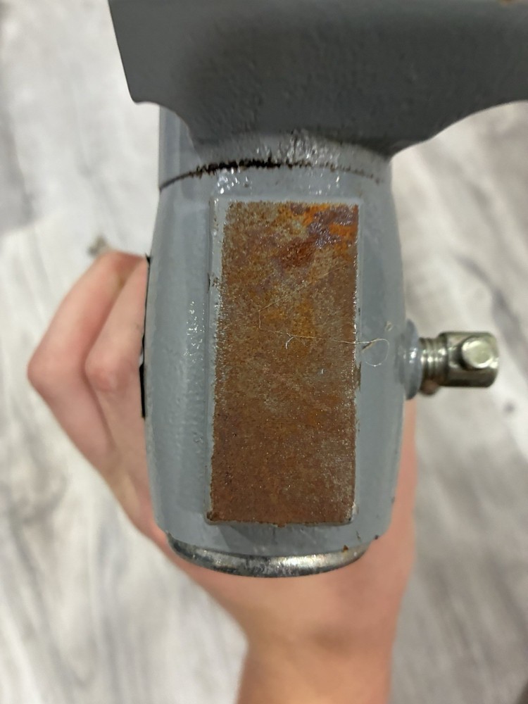 Central Machinery vise