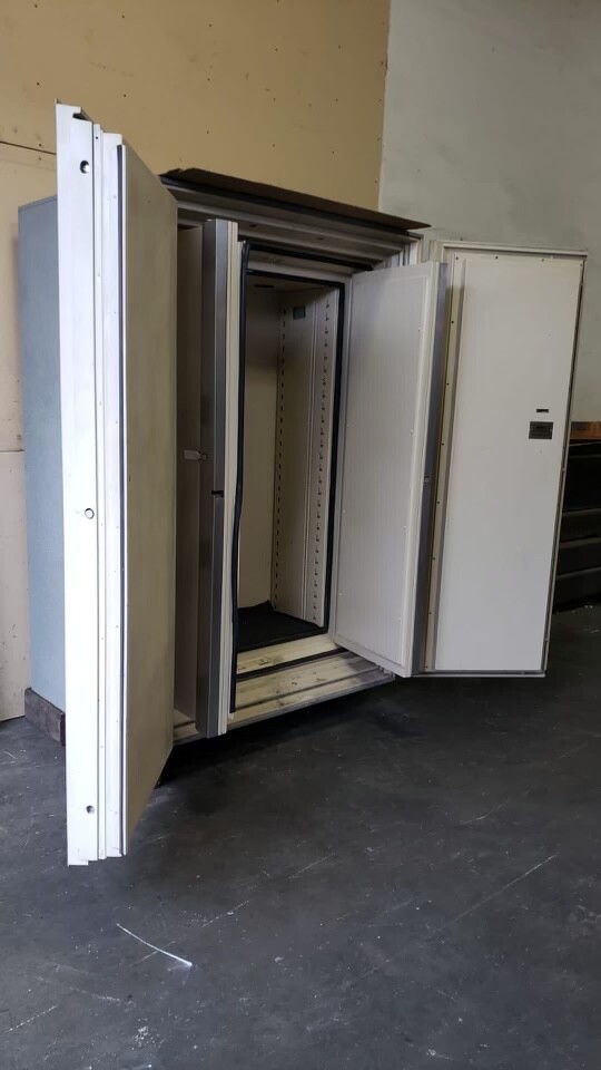 Diebold F2-ND Data Safe Record Storage Combination Safe 55" x39" x77" Class 150