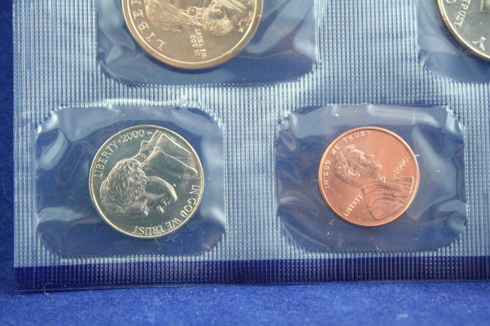 2000 P & D Uncirculated Mint Set 20 Coins
