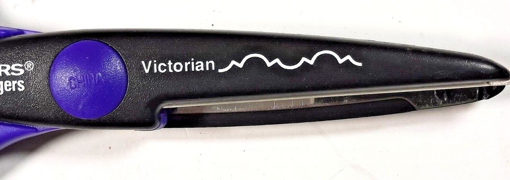 Fiskars Paper Edgers scissors VICTORIAN pre-owned