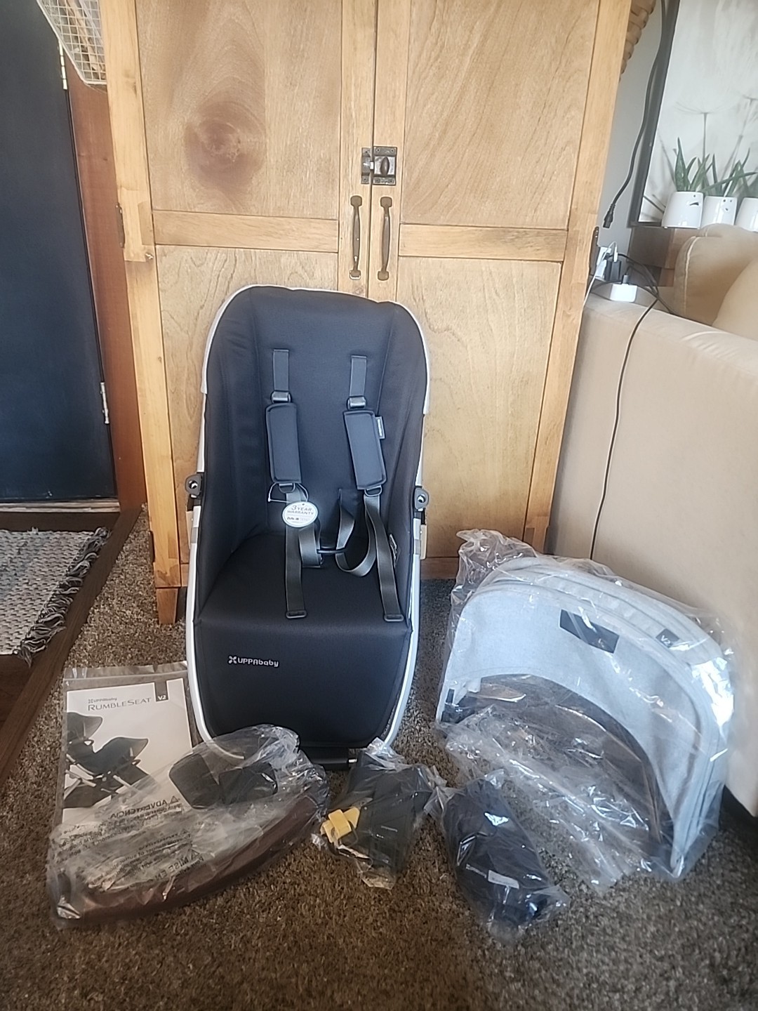 UPPAbaby Vista RumbleSeat V2 w/ Lower Adapters & Bug Shield - Stella Grey -NEW